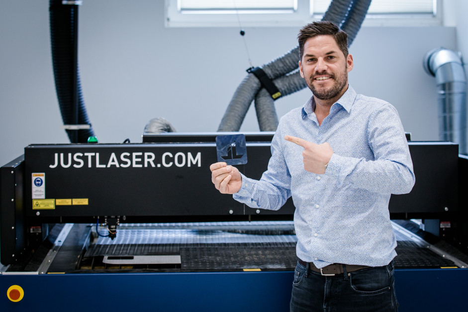 CO2 laser wavelength, power